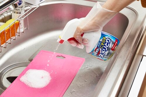 やや水っぽい泡 キッチン漂白剤おすすめ イメージ