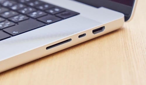 SDXCスロットとHDMIポートを装備 ノートPCおすすめ イメージ