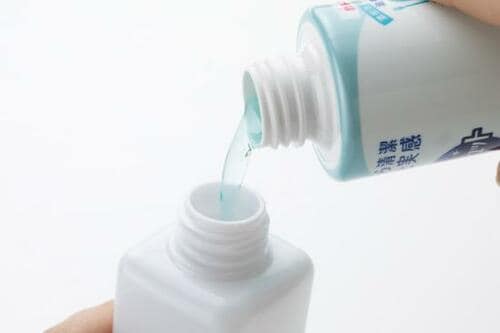 容器を変えるだけで生活感ゼロ! 食器用洗剤専用の詰替えボトル イメージ2