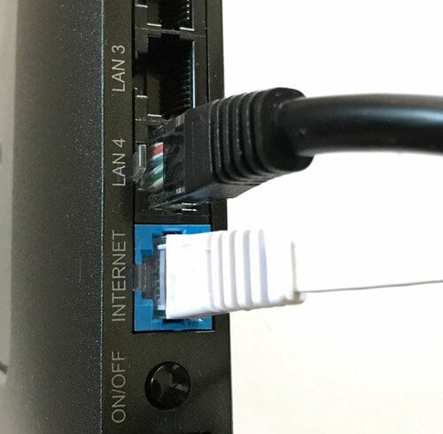 ステップ② LANケーブルでNASとルータを接続します イメージ2