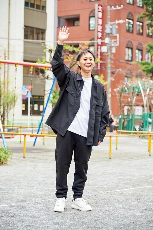 コーディネート3:公園で子どもと遊ぶ シャツジャケットおすすめ イメージ