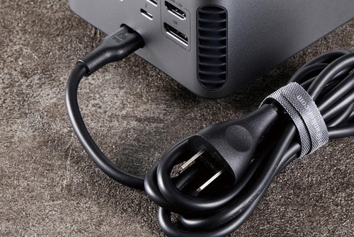 ACアダプタ内蔵で場所を取らない ドッキングステーションおすすめ イメージ