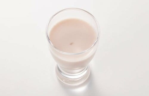 17位: 【17位】大きめの果肉が印象的なセブンの「いちご」 飲むヨーグルトおすすめ イメージ