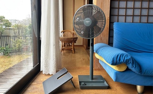 コードレスは設置の自由が利き、高齢者にやさしい ソーラ充電扇風機おすすめ イメージ2