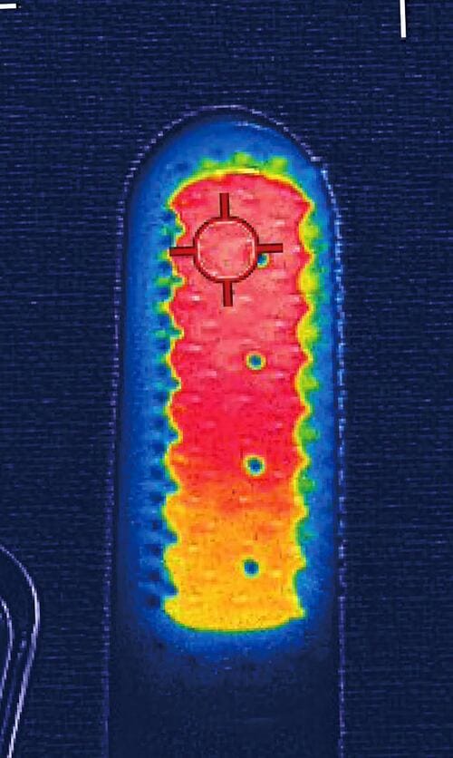 発熱部の熱さが気になる ブラシアイロンおすすめ イメージ