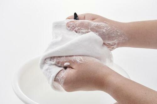 泡立て方3：ネットをこすり合わせる イメージ