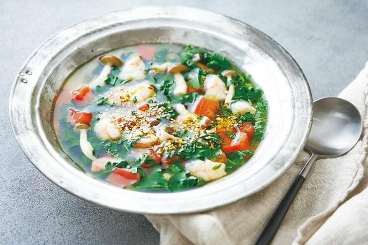 【あったかスープ】スパイスで温活！「モロヘイヤとえびのエジプト風」レシピ｜『LDK』と料理家が紹介