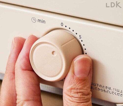 ダイヤル：線が入っていて合わせやすい ユアサプライムス「オーブントースター PTO-TM800F」のレビューおすすめ イメージ