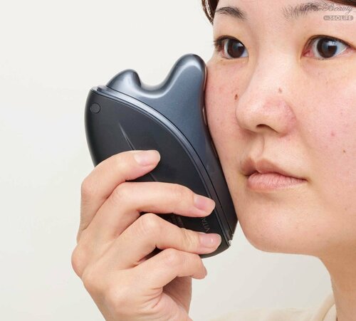 使いやすさ：顔のラインに隙間なくピタッとフィット！ 美顔器おすすめ イメージ