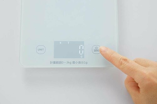  レンフォ キッチンスケール数字の表示は暗め イメージ2