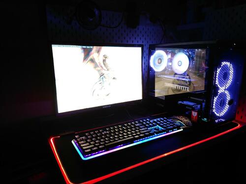 コスパ良好!ミドルスペックゲーミングPC イメージ