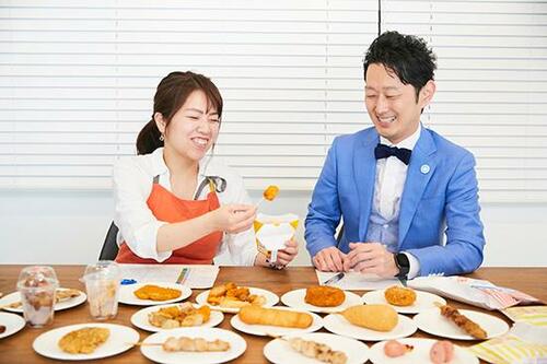 3社のホットスナック40製品をプロが実際に食べて採点します イメージ