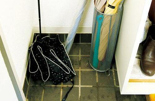 折りたたみ傘に対応は嬉しいスリムなデザインも印象的です イメージ