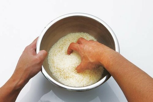 無洗米は美味しく食べられないの?いいえ、「空研ぎ」しましょう
