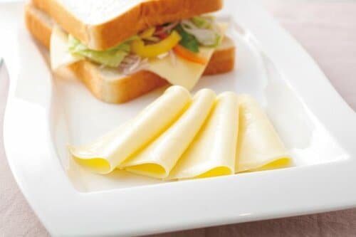 ［スライスチーズ］セブンだけは牛乳のうまみがしっかり！ イメージ