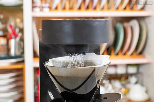 16個の注湯穴で満遍なくお湯を行き渡らせるシャワー式 コーヒーメーカーおすすめ イメージ