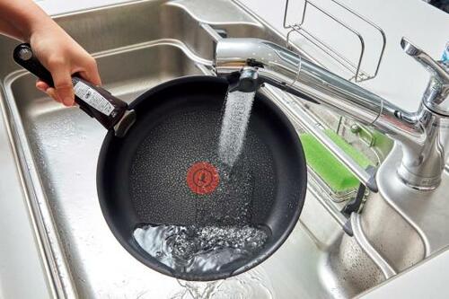 トップバリュはコスパ最強！油汚れやこげつきをしっかりガード イメージ3