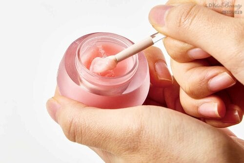 カサついた唇にはリップマスクでうるおいを！ リップマスクおすすめ イメージ