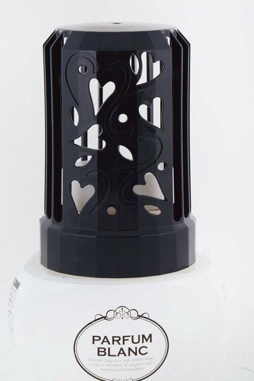 5位: 最下位はダサいパルファムブラン 香りは普通でも大きすぎてデザインも難あり イメージ2