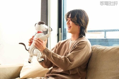まるで本物の犬のように触れ合える！ ペットロボットおすすめ イメージ2
