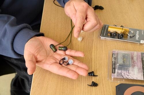 耳を保護しつつ音を楽しむには「ライブ用耳栓」が必須 ライブ用耳栓おすすめ イメージ