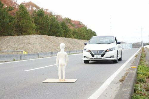 衝突回避サポートを試乗テスト法定速度内ならしっかり止まりました