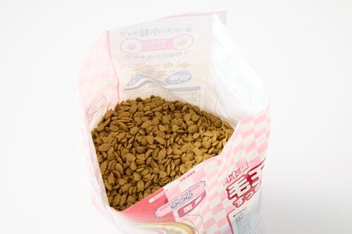 【個包装の質】低価格だから分包されていないのは仕方ない? 毛玉ケア・キャットフードおすすめ イメージ