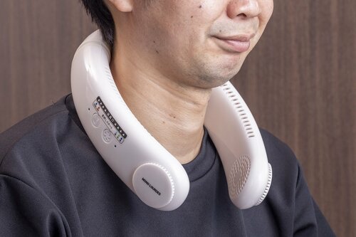 装着感:フィット感は悪くないが重たい 電動ネッククーラーおすすめ イメージ