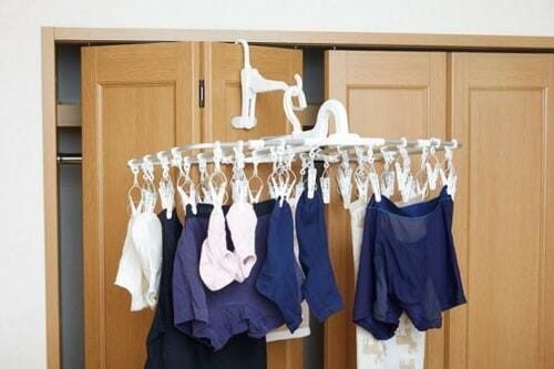 室内干しの救世主樹脂加工で家具を傷つけません イメージ