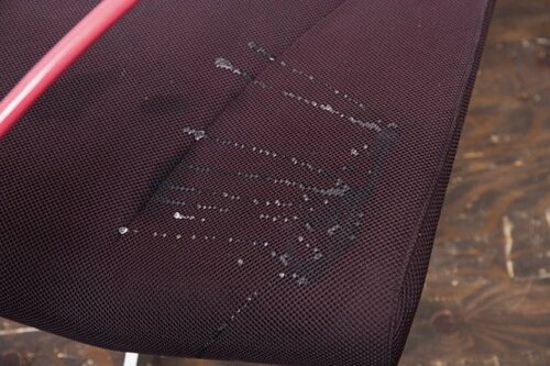 ソファで検証!水滴は転がるか? イメージ3