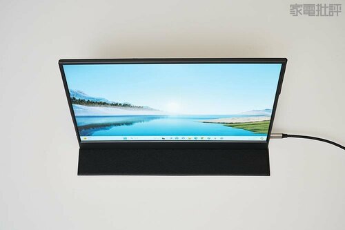 左右と上面から見やすさを検証 モバイルモニターおすすめ イメージ
