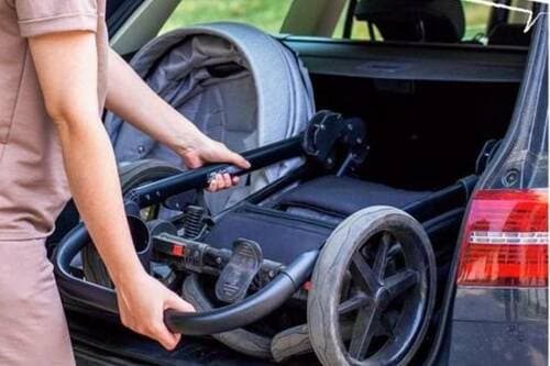 車移動が多いなら軽量＆コンパクトさが大事 ベビーカーおすすめ イメージ