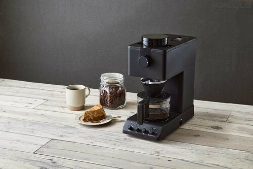 見た目もすっきりスタイリッシュ! ツインバード「全自動コーヒーメーカー CM-D457B」おすすめ イメージ
