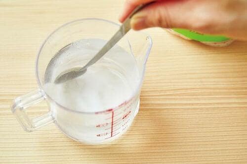 ゴミ箱の外側汚れは重曹水でオフ！ イメージ2