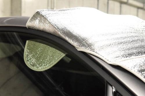 車内温度は外から守るのが正解でした