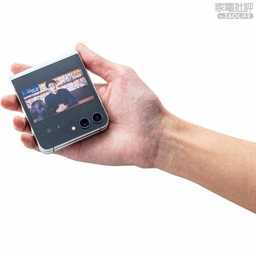 サイズアップしたカバーディスプレイも便利! 折りたたみスマホおすすめ イメージ