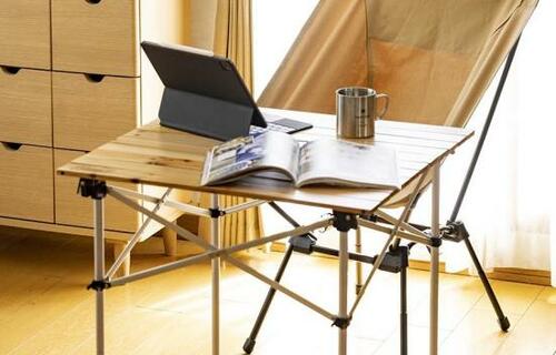 ぐらつかず安定感！コールマン「ナチュラルウッドロールテーブル」 イメージ3