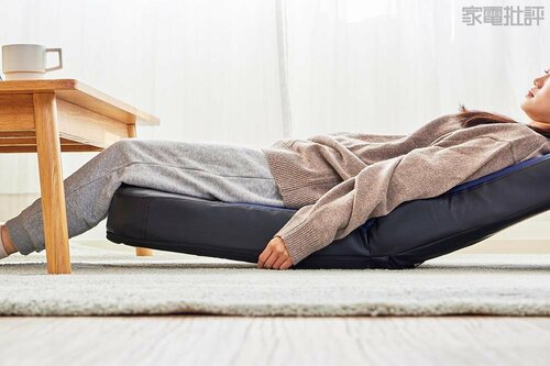 【リクライニング】背もたれを倒すと座面が浮きます ゲーミング座椅子おすすめ イメージ