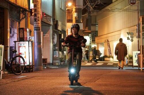 レビュー1:夜間走行も恐怖なし!LEDライトが結構明るい