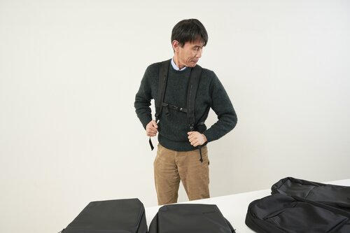 選び方3:背負い心地 ビジネスリュックおすすめ イメージ