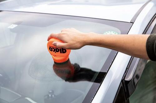 ポイント2：ボトルが持ちやすくて塗るのがラクチン！ イメージ