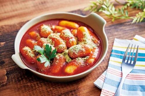 47位: 濃いソースが食欲を刺激！ プルムウォン「チーズトッポギ」 イメージ