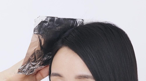 1:アホ毛はヘアスプレー付きアルミホイルでなでる イメージ2