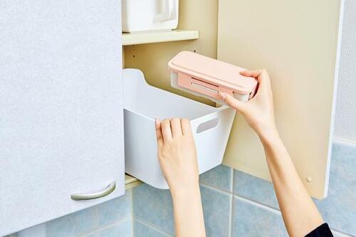 原因:「すぐに使うから、しまわなくていっか!」の思考になりがち