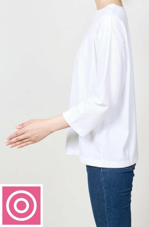 体形カバー：程よいゆとりで体形を拾わない 無印良品ファッション　おすすめ イメージ