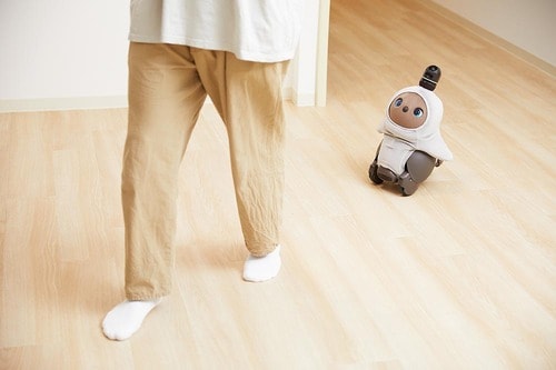 プレゼントにおすすめの家電おすすめ GROOVE X LOVOT ソロ イメージ2