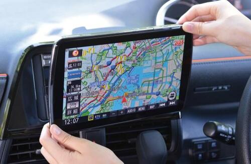 【おすすめ①】大画面でも330車種以上に装着可能 イメージ