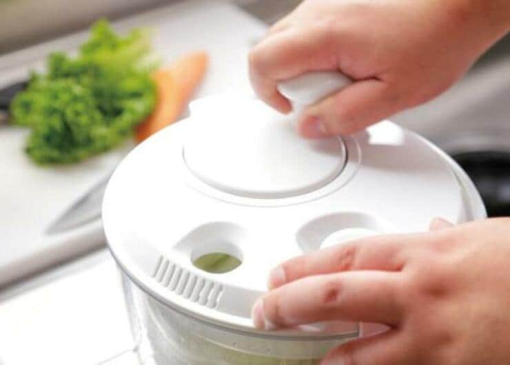 圧倒的な水切り性能！ サラダスピナーの名品