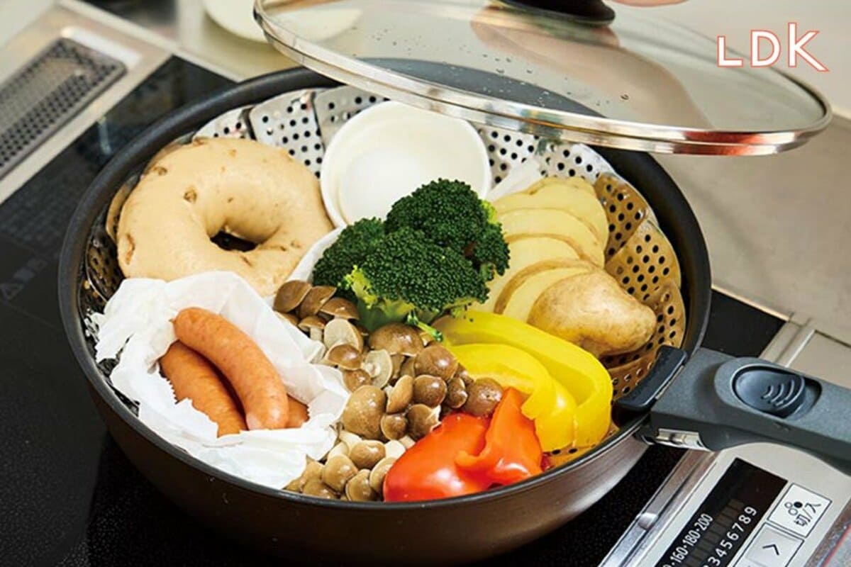 せいろより手入れがラク！手持ちの鍋で使える“ステンレス蒸し器”が優秀