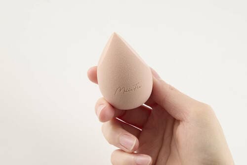 テクレス度： 広さの異なる2つの平面がワザアリ メイクスポンジおすすめ イメージ